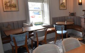 Elphinstone Hotel